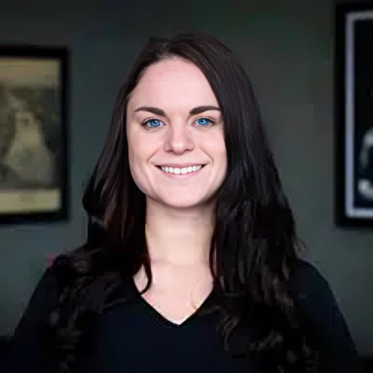 Emily-Hygienist-Omni Dental McMurray